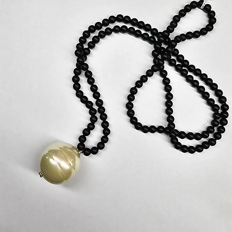 trendy necklaces for women -UNPOLISHED ONYX NECKLACE WITH 3CM SPANISH PEARL